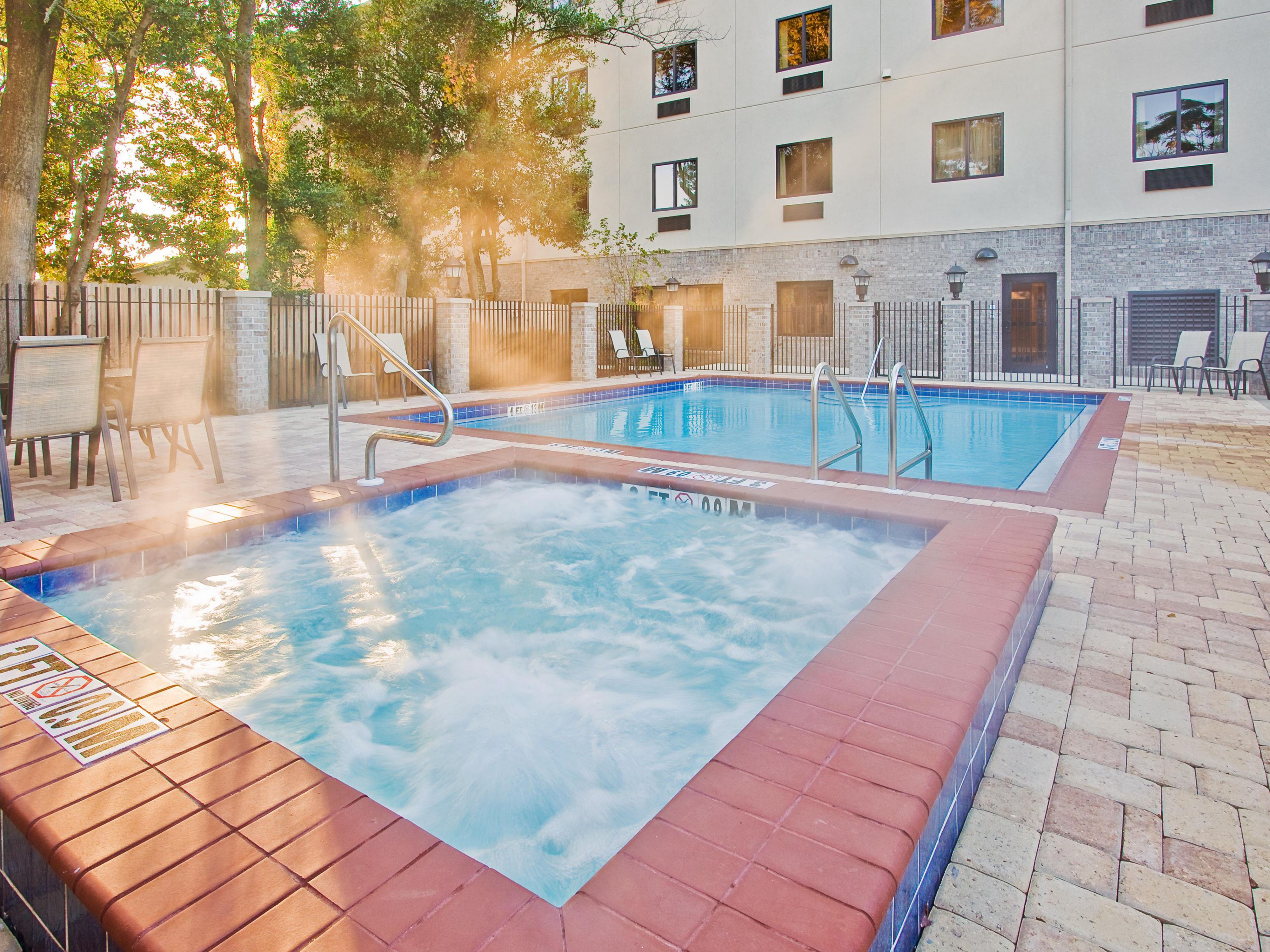 Holiday Inn Express Swimming Pool Area